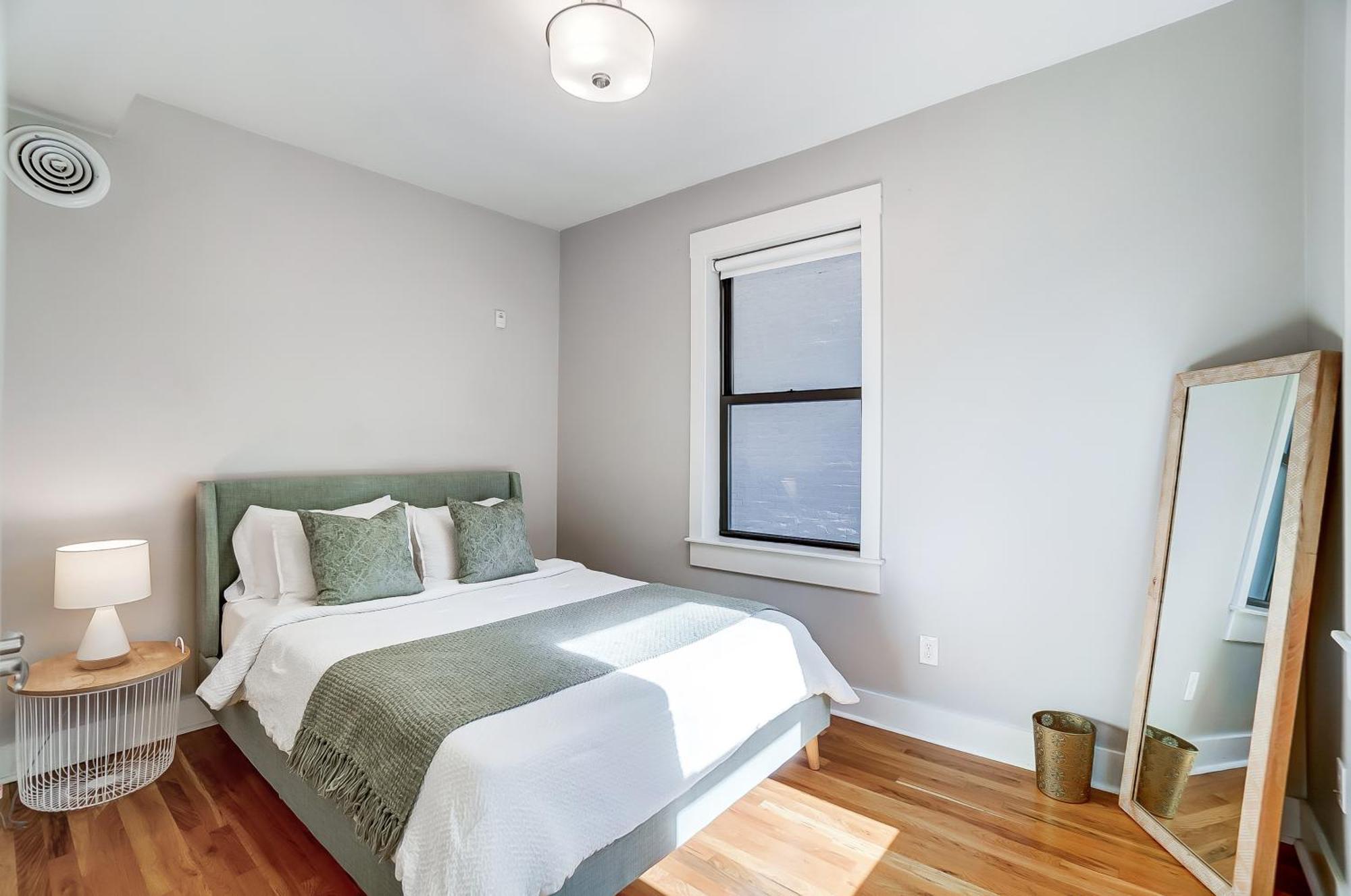 Sunny Downtown Apartment, Walk To Washington Park! 辛辛那提 外观 照片