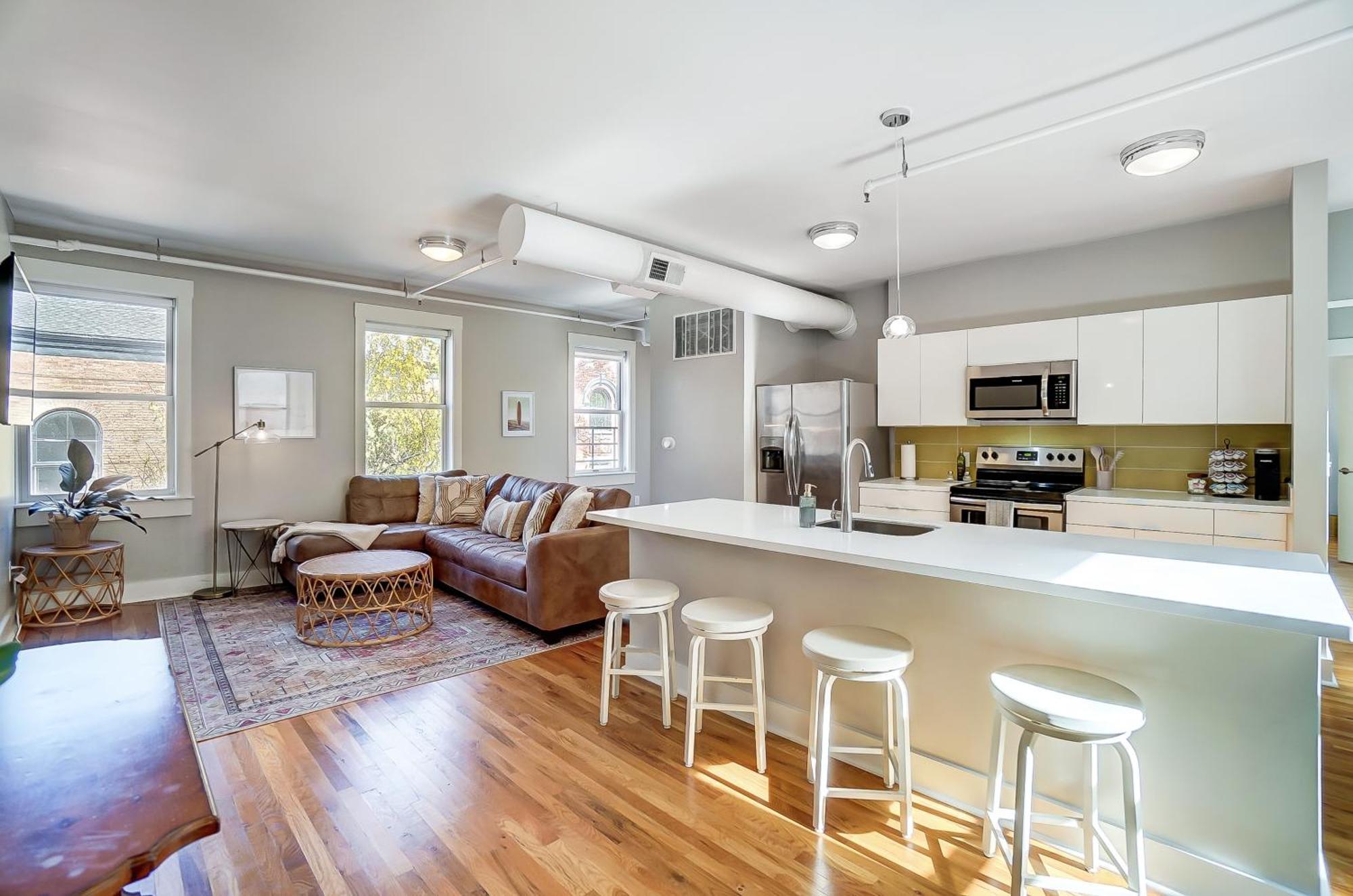 Sunny Downtown Apartment, Walk To Washington Park! 辛辛那提 外观 照片