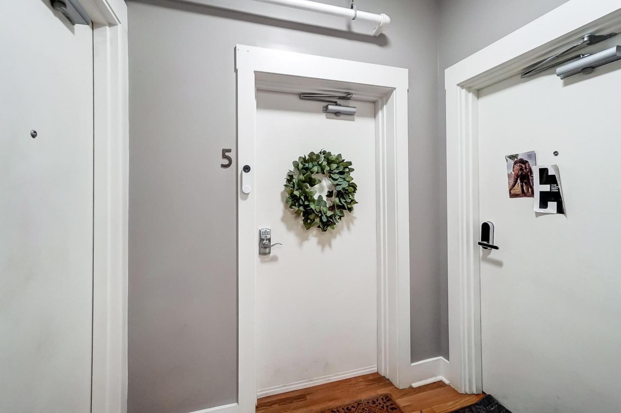 Sunny Downtown Apartment, Walk To Washington Park! 辛辛那提 外观 照片